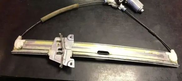 Mazda Premacy Front door window regulator with motor 8620400024 CM010440G