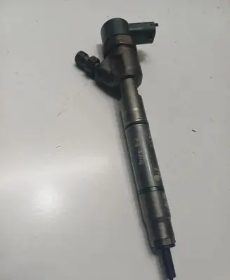 KIA Ceed Fuel injector 0445110320