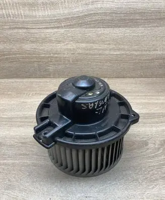 Toyota Yaris Heater fan/blower 19400050931