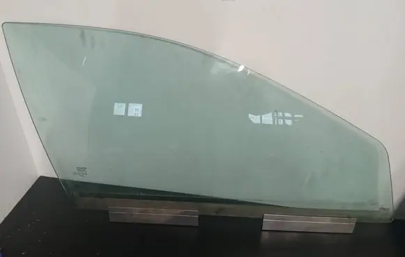 Volvo V70 Front door window glass four-door DOT57M53AS2 43R001106