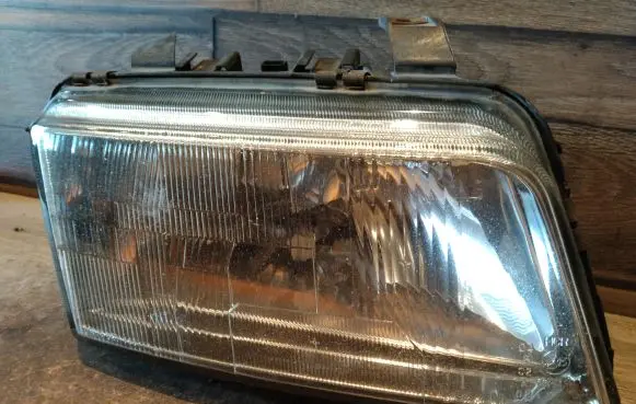 Audi A4 S4 B5 8D Headlight/headlamp 8D0941004G 0301094602
