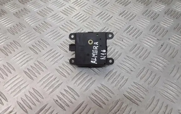 Nissan Almera N16 Central body control module 3C270-30840