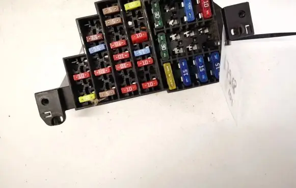Dacia Sandero Fuse box set 7703297597