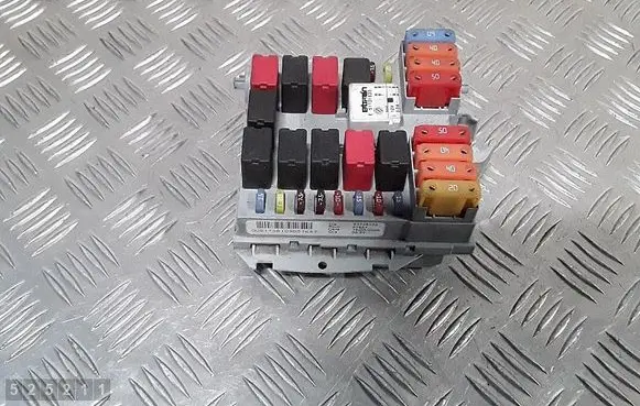 Fiat Croma Fuse module 51738103