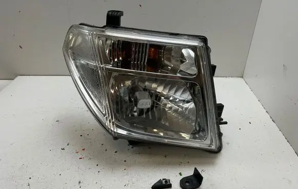 Nissan Navara D40 Headlight/headlamp 26010EB30A