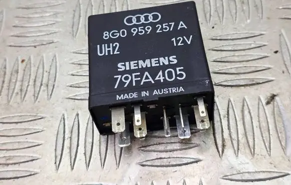 Audi Cabriolet B3 8G Window control relay 8G0959257A