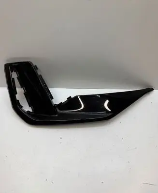 Audi Q6 e-tron Front bumper lower grill 85H807968