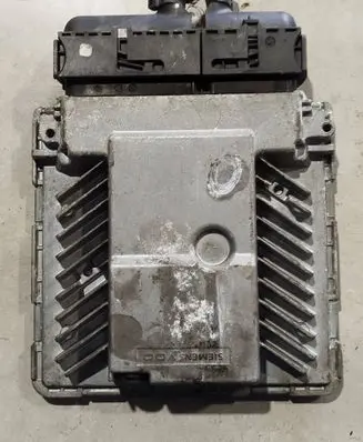 Volkswagen Golf V Engine control unit/module 03g906018df