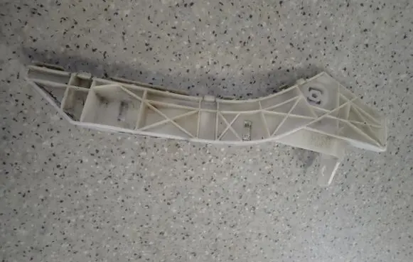 Mazda MPV II LW Rear bumper mounting bracket 