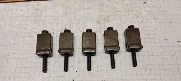 Volkswagen Transporter - Caravelle T5 Fuel Injector clamp holder 