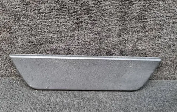 Other sill/pillar trim element