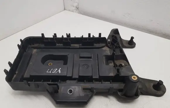 Skoda Yeti (5L) Battery tray 1K0915333