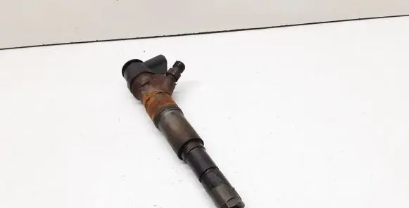 BMW 5 E60 E61 Fuel injector 7794652 0445110212