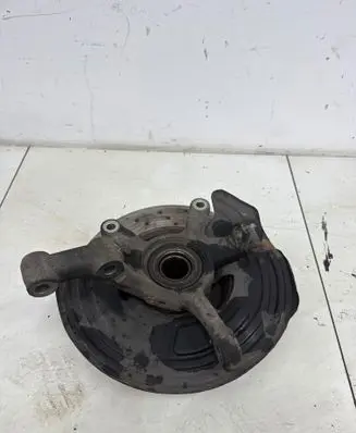 Mercedes-Benz A W176 Front wheel hub A2464210720