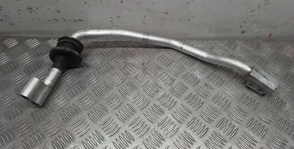 Porsche Macan (95B) Air conditioning (A/C) pipe/hose 8R2260712