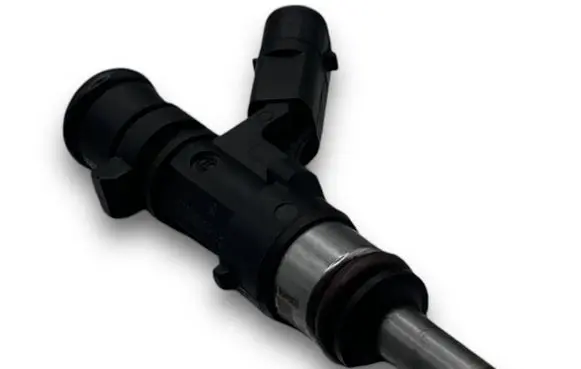 Mercedes-Benz ML W164 Fuel injector A1560780023