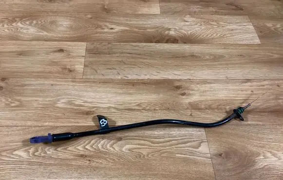Peugeot 407 Oil level dip stick 