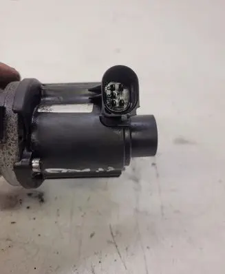 Audi A4 S4 B8 8K EGR thermostat 059131501H
