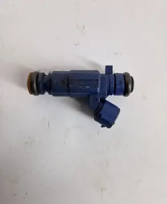 Hyundai i30 Fuel injector 353102B000