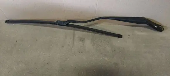 Volvo V40 Windshield/front glass wiper blade 31276064