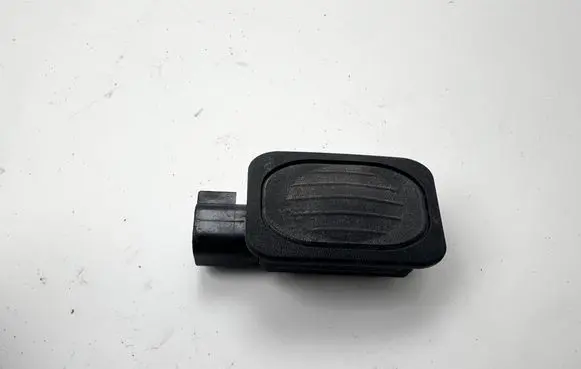 Jeep Grand Cherokee WL Tailgate opening switch 68303988AA