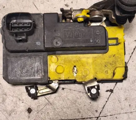 Volvo V70 Front door lock PPGF30
