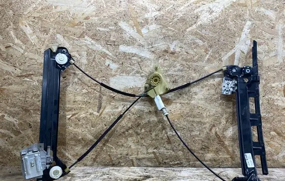 Jaguar XK - XKR Front door electric window regulator 6W8323201AL