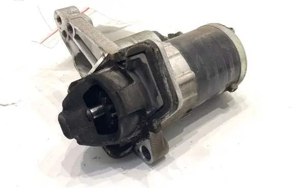 Nissan Juke I F15 Starter motor 233004979R