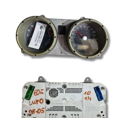 Volkswagen Polo Speedometer (instrument cluster) 6N0920801