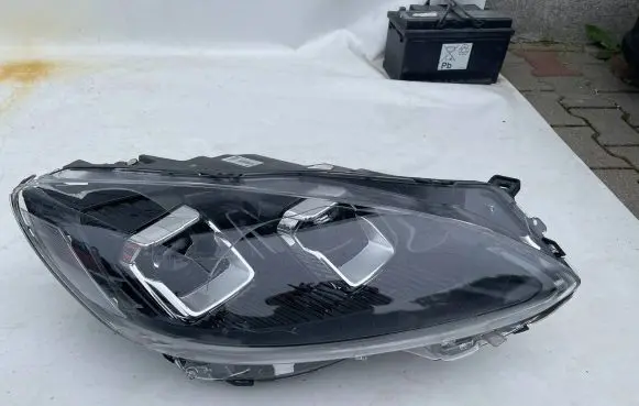 Ford Kuga III Headlight/headlamp LV4B13E016AH