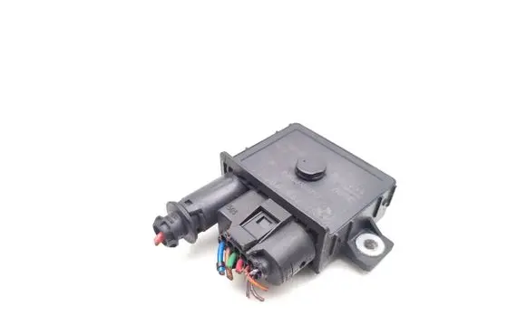 BMW 1 E81 E87 Glow plug pre-heat relay 7798000 0522120102