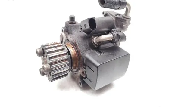 Volkswagen Passat Alltrack Fuel injection high pressure pump 03L130755AN