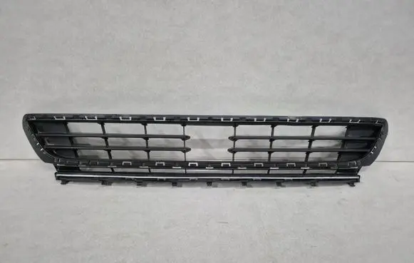 Volkswagen Golf VII Front bumper lower grill 5G0853677E