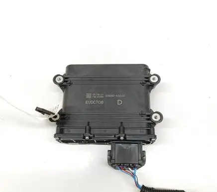Toyota Yaris Cross Rear brake EMF control unit/module 89680K0010