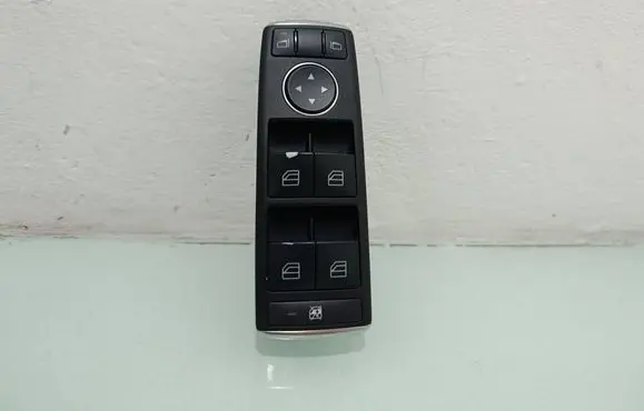 Mercedes-Benz C W204 Electric window control switch A2049055302