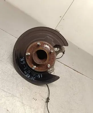 Opel Insignia B Rear wheel hub 