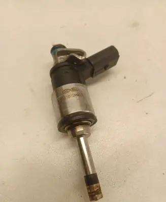 Hyundai Santa Fe Fuel injector 353102M417 9041090015
