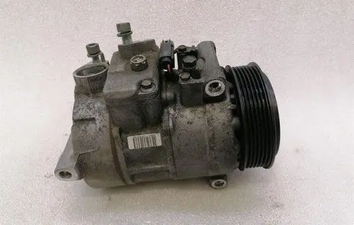 Mercedes-Benz SLK R171 Air conditioning compressor pulley A0012300711