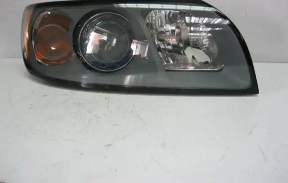 Volvo V50 Headlight/headlamp 30678917