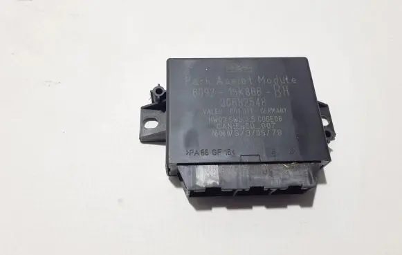 Volvo XC70 Parking PDC control unit/module 31682548