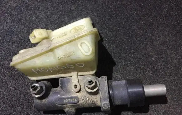 Ford Mondeo MK II Master brake cylinder 10.61250320.3 10.6125-0320.3