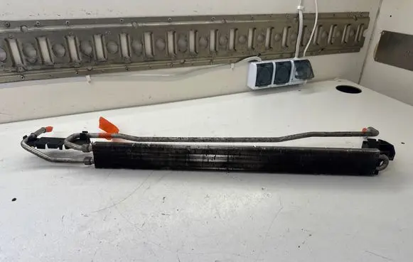 Volkswagen Multivan T5 Power steering radiator 7H0422885B