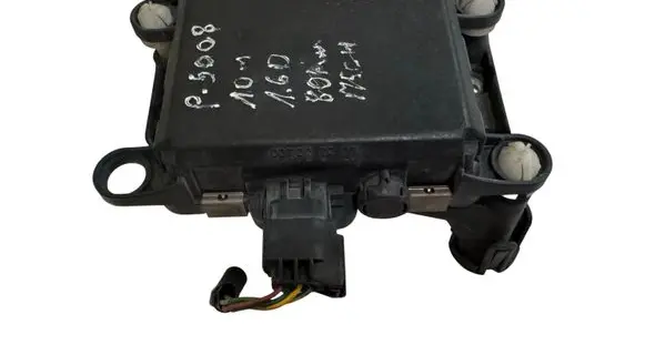 Peugeot 5008 Distronic sensor radar 9673046780 100226 6PZ00993701