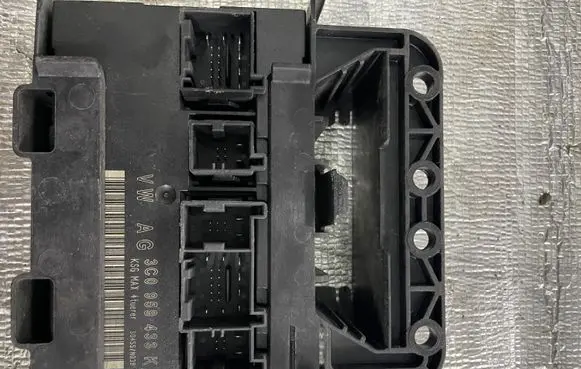 Volkswagen PASSAT B6 Comfort/convenience module 3C0959433K