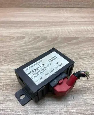 Audi A6 S6 C5 4B Alarm control unit/module 4B0951173 WithPlug