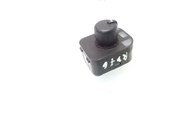 Audi A4 S4 B6 8E 8H Wing mirror switch 8E0959565