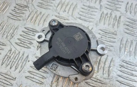 Volkswagen Polo VI Camshaft speed sensor 05C906423E 05C109093B
