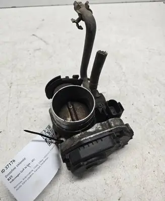 Volkswagen Golf IV Throttle valve 06A133064J
