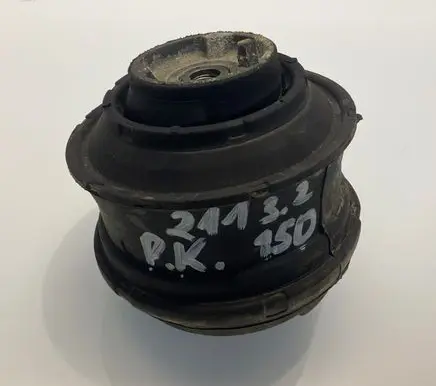 Engine mount bracket