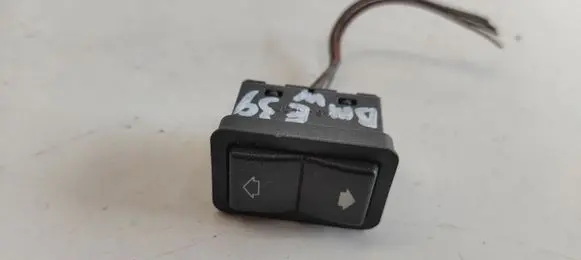 BMW 5 E39 Electric window control switch 8368974